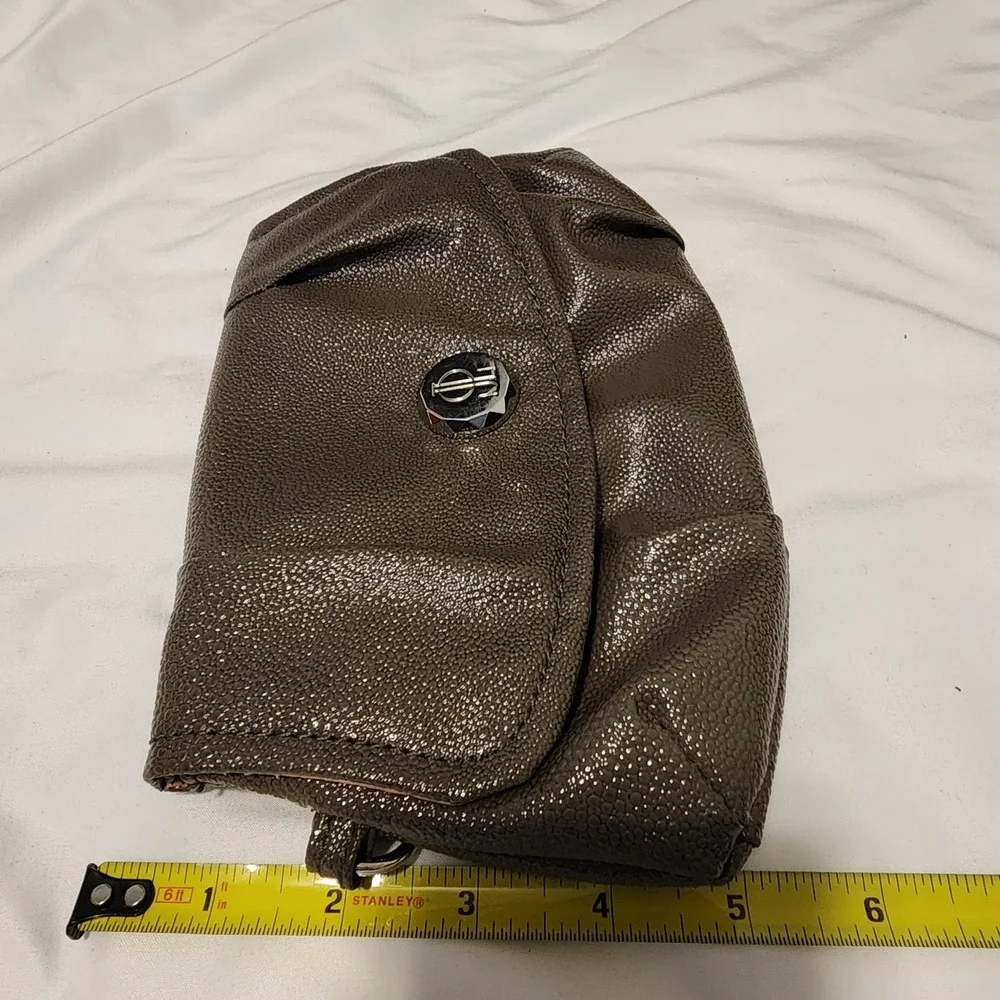 Vintage Jennifer‎ Lopez Pebbled Grey Wristlet